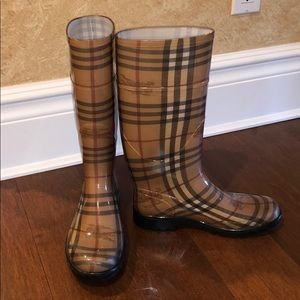 burberry rain boots